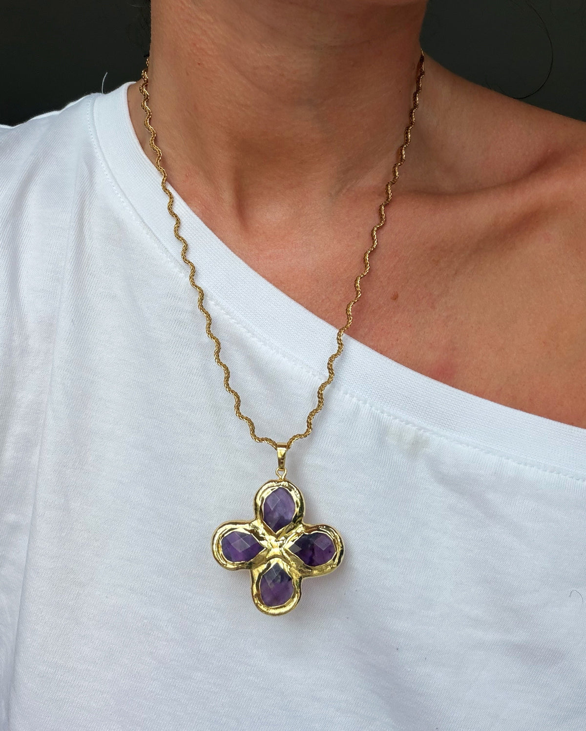 NISSI necklace purple